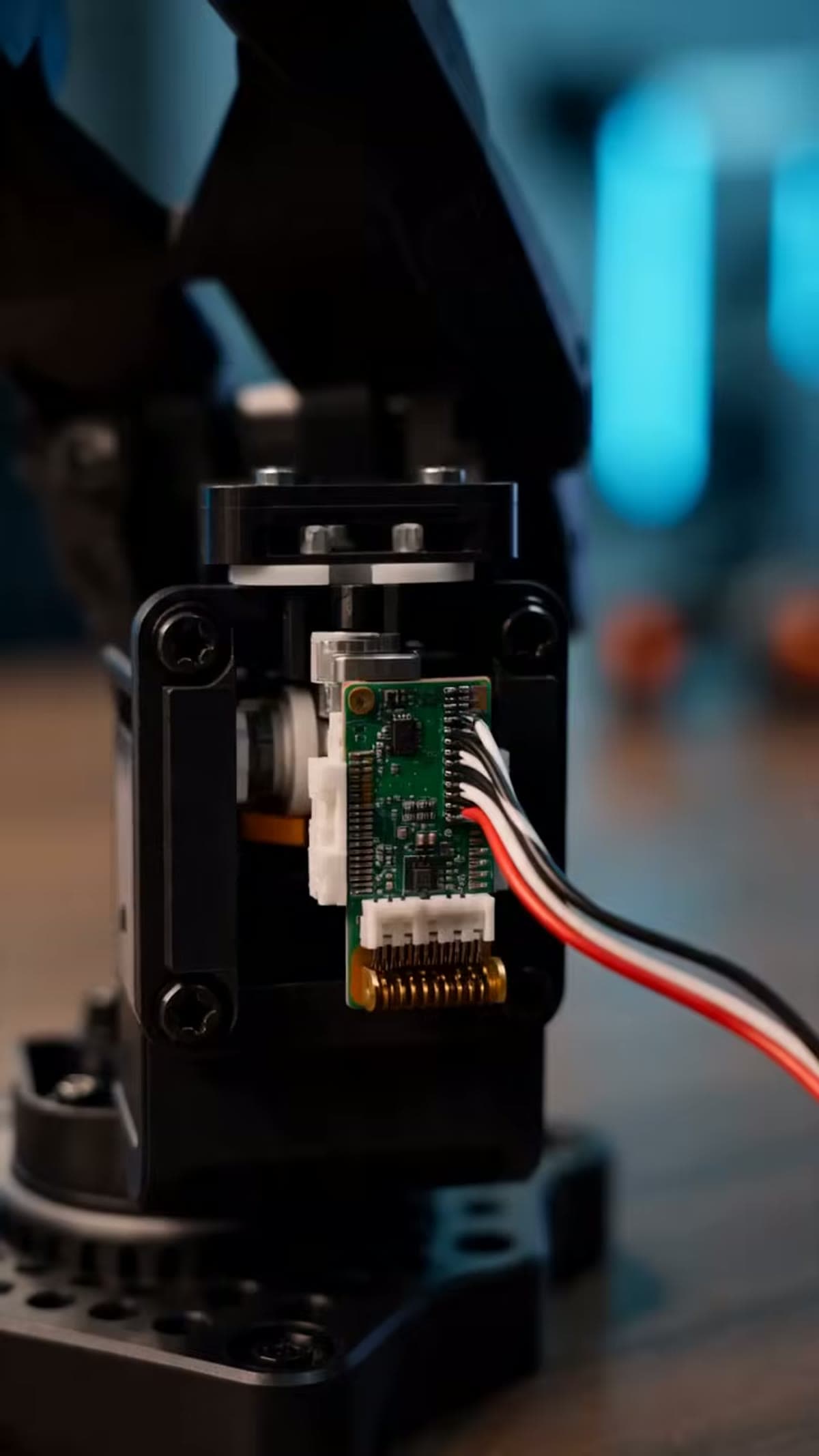 Teleoperated Robot Arm Pair — LeRobot AI Imitation Learning | Robo Kits - view 3